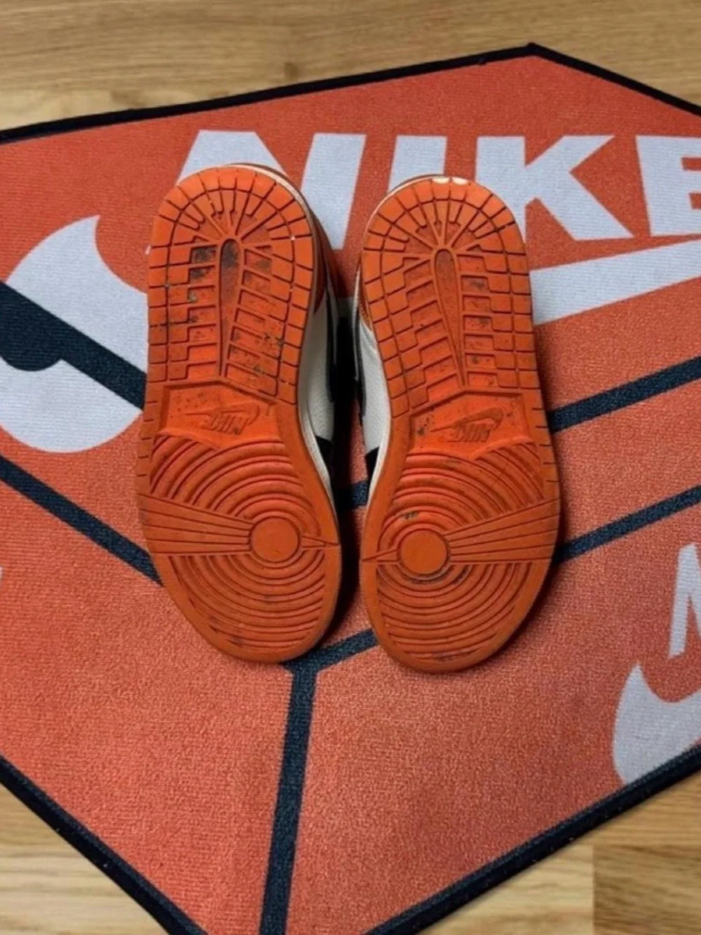 Nike Men’s High-Top Sneakers - Nike Air Jordan 1 Shattered Backboard - Mens 8
